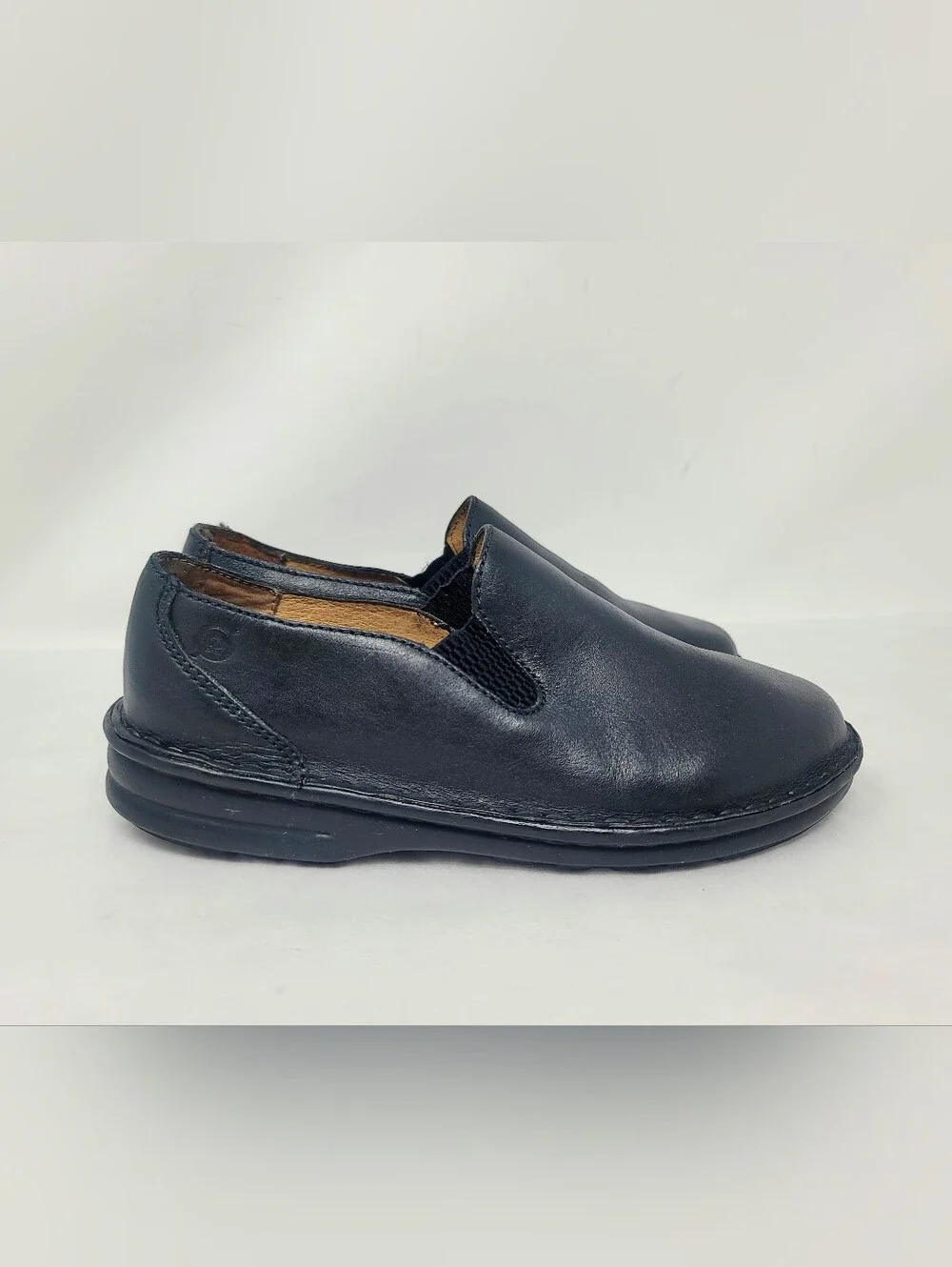 Born Womens Black Leather Slip On Cushioned Flats Walking Loafers Shoes Clean 7